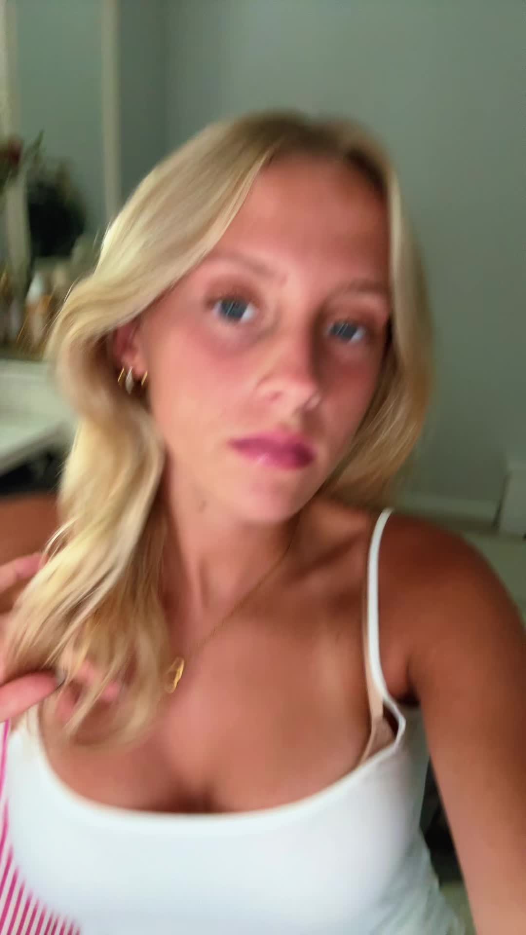 @darcyv08
