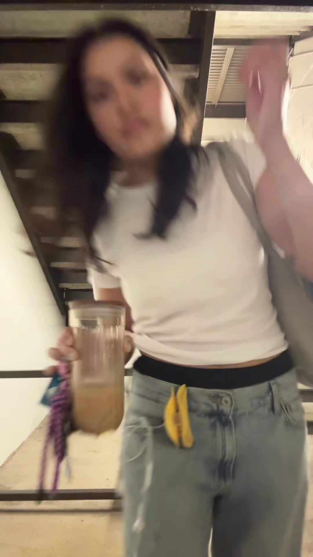 @izzy