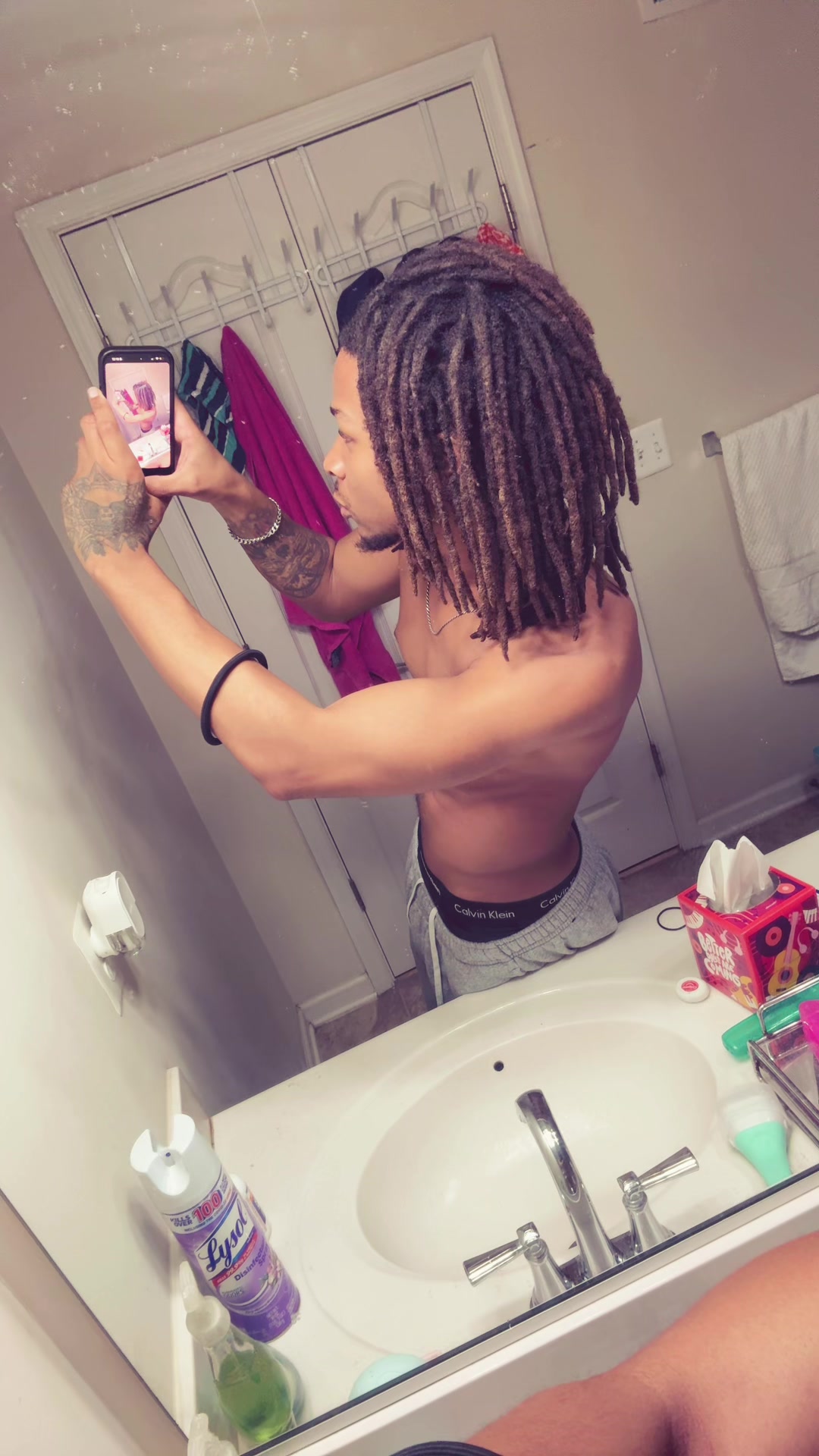 @str8fetti