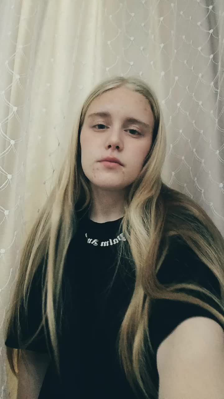 @Алинка😅❤