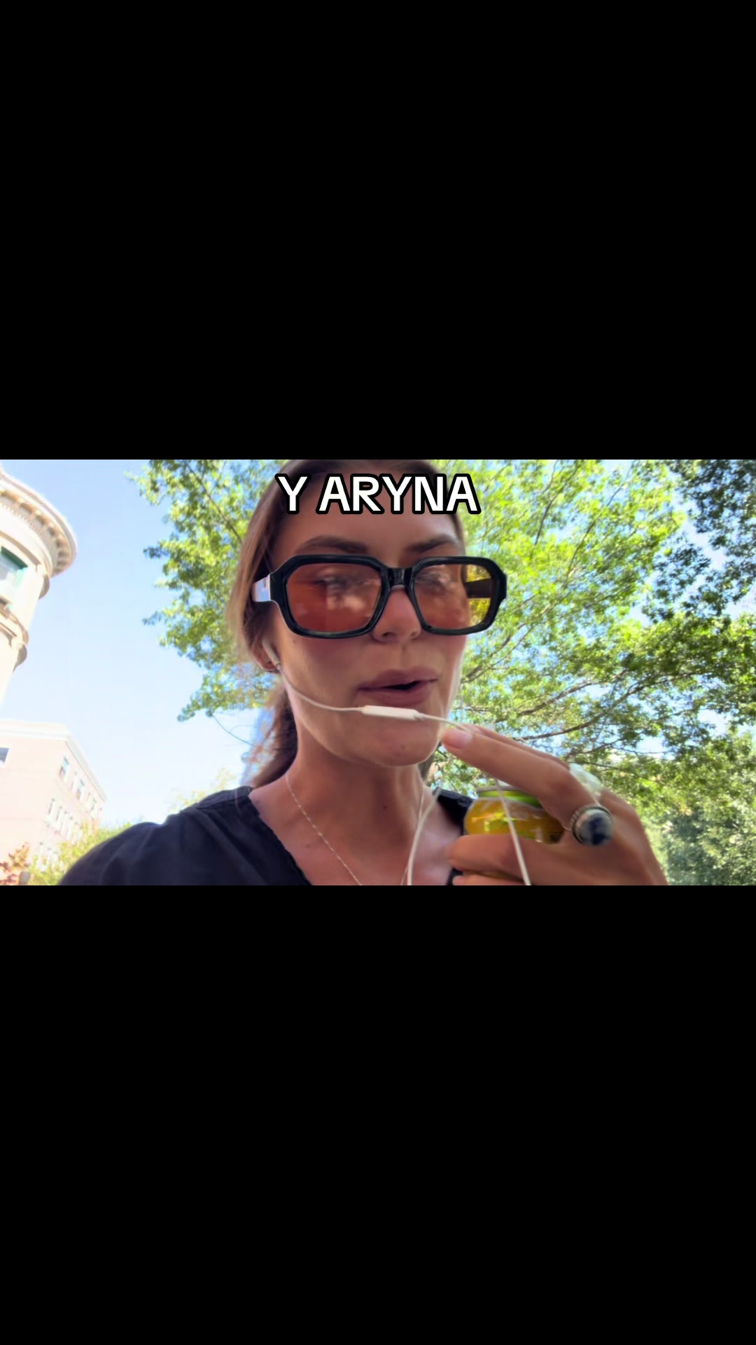 @arinatonight