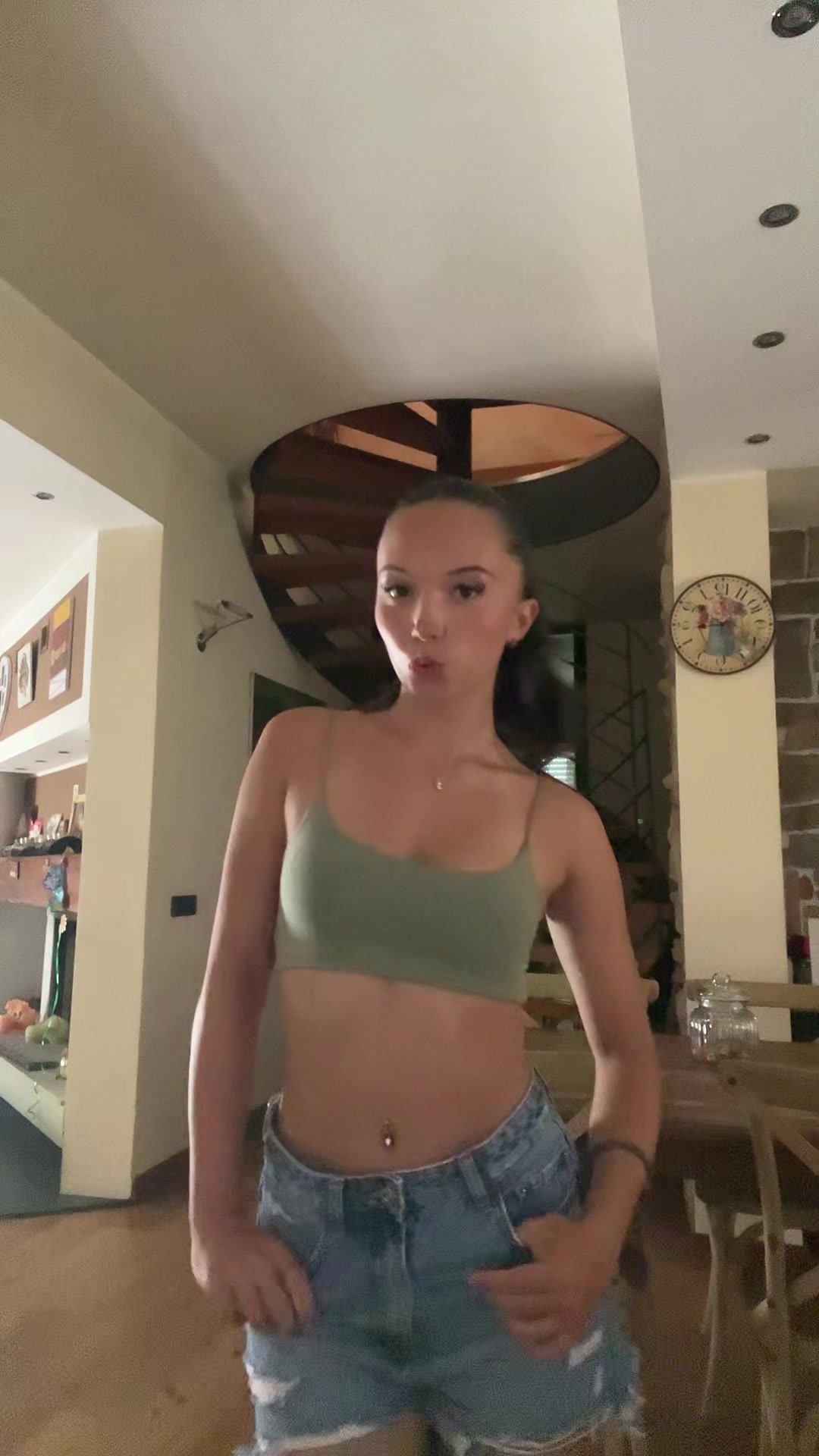 @anna