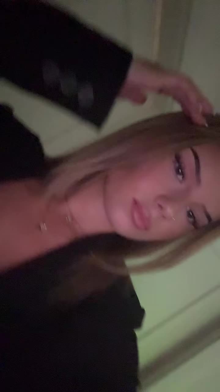 @𝓁𝒶𝓇𝒶 𝓈𝑜𝓅𝒽𝒾𝑒