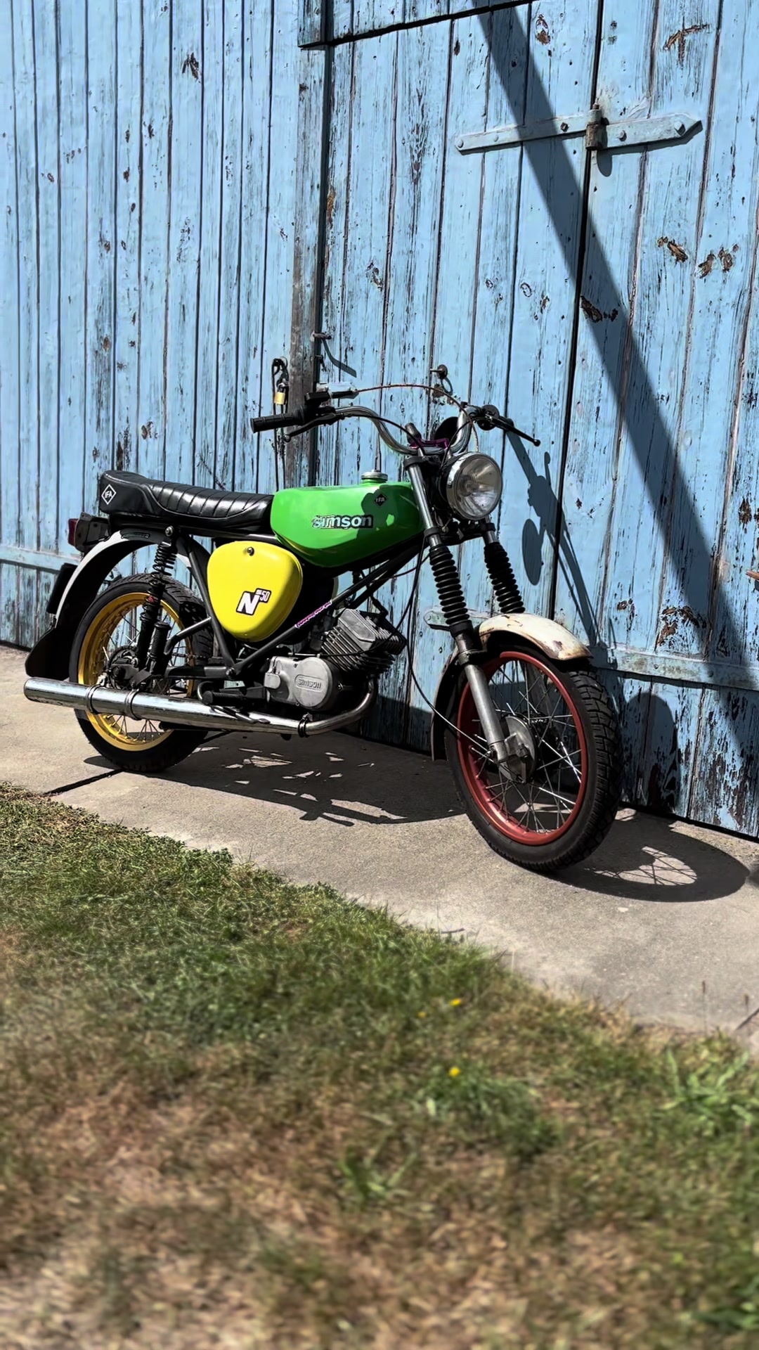 @2stroke.hnl