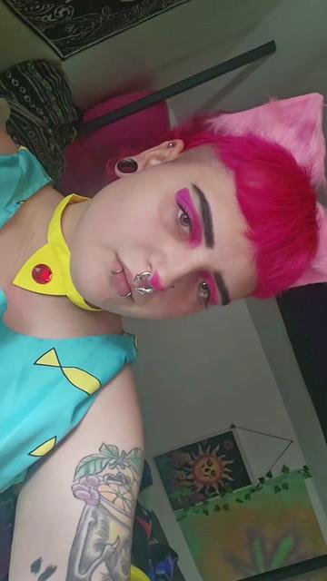@Sar 🦇 🩸