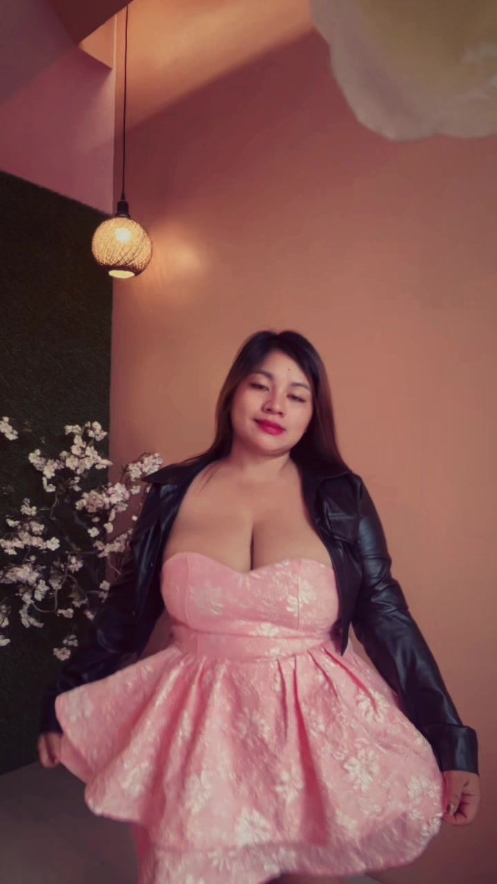 @cleavage mom