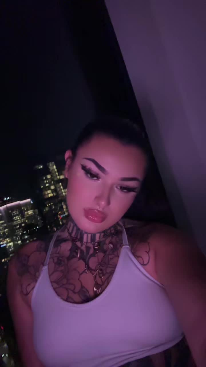 @Baddie_ink