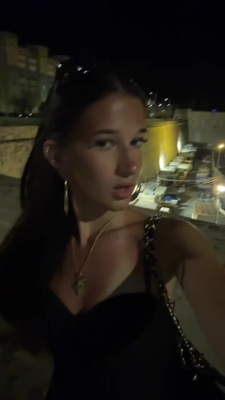 @ε λ ε ν α