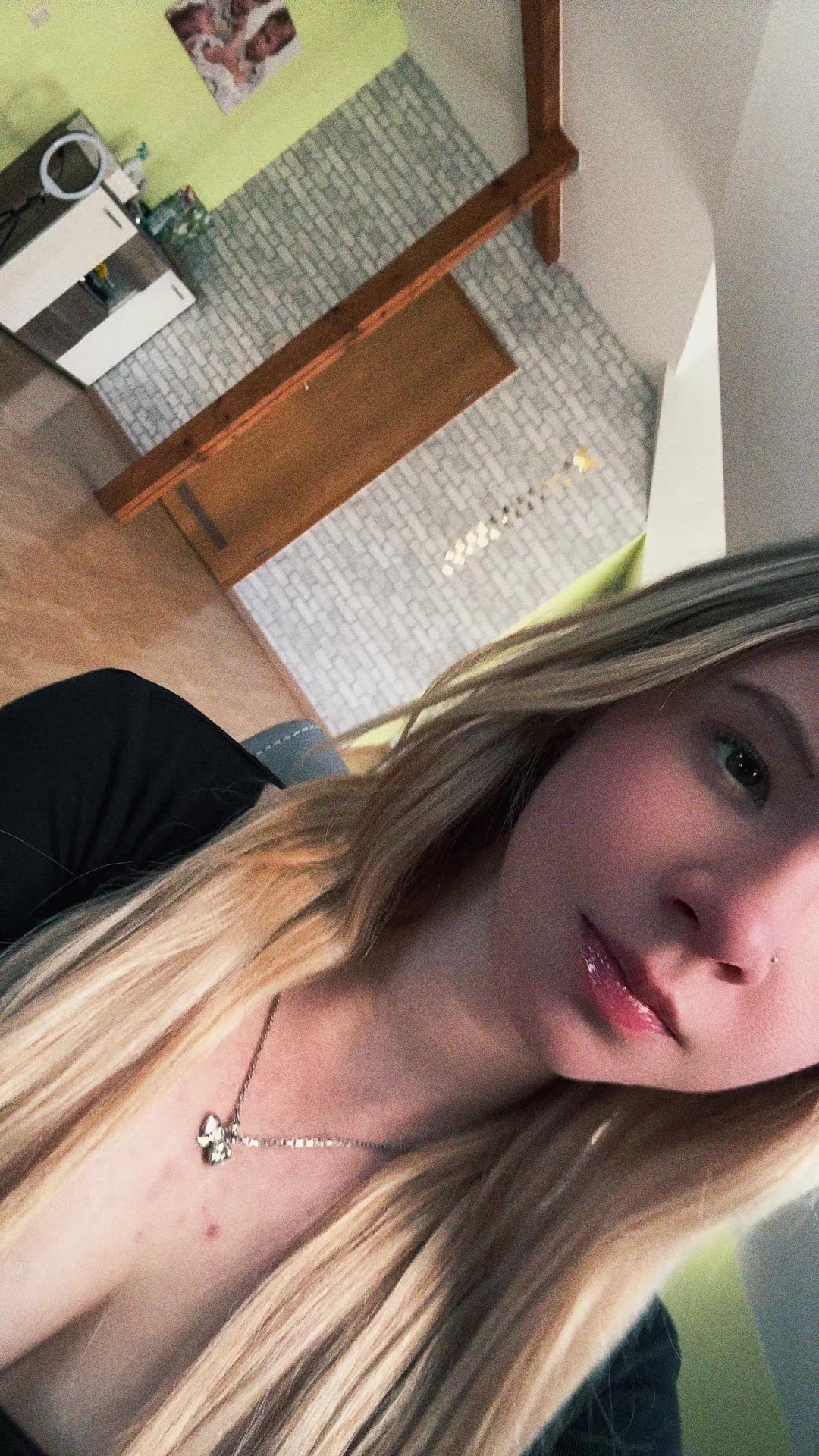 @Laura 🖤 🧸