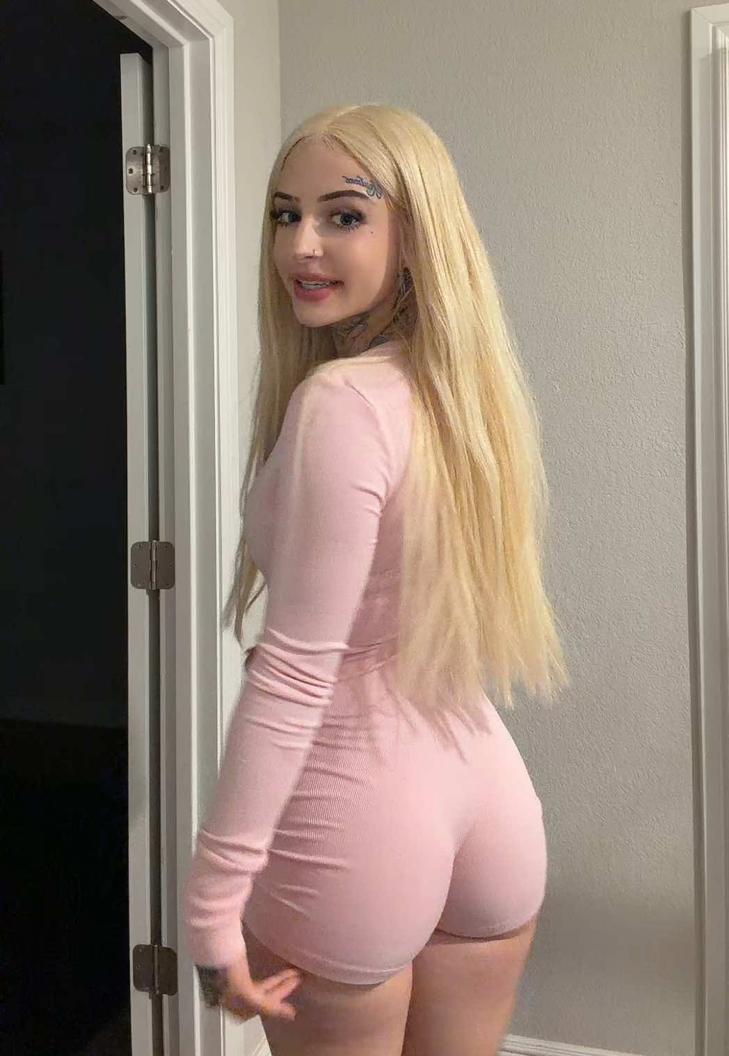 @Lilyrrrose