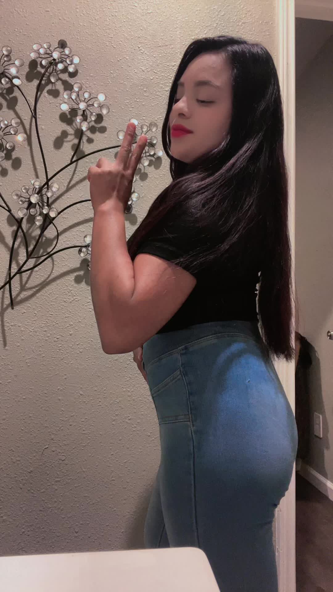 @yoliespinal