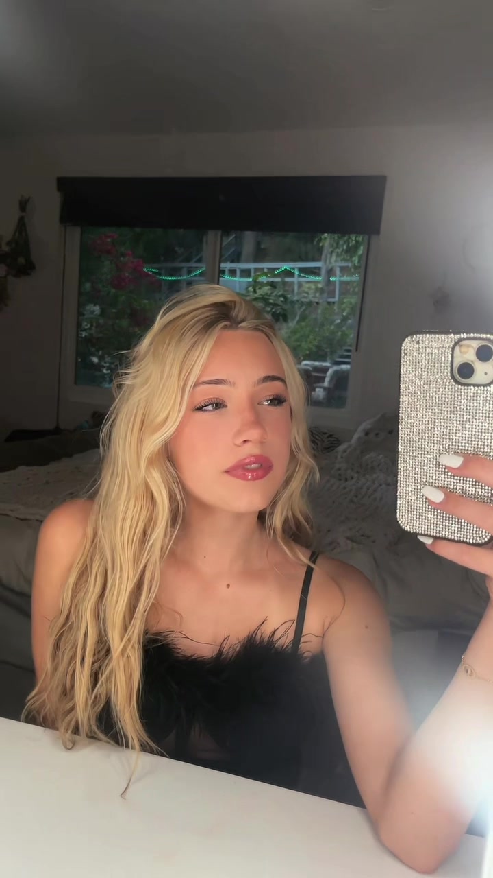 @Ella