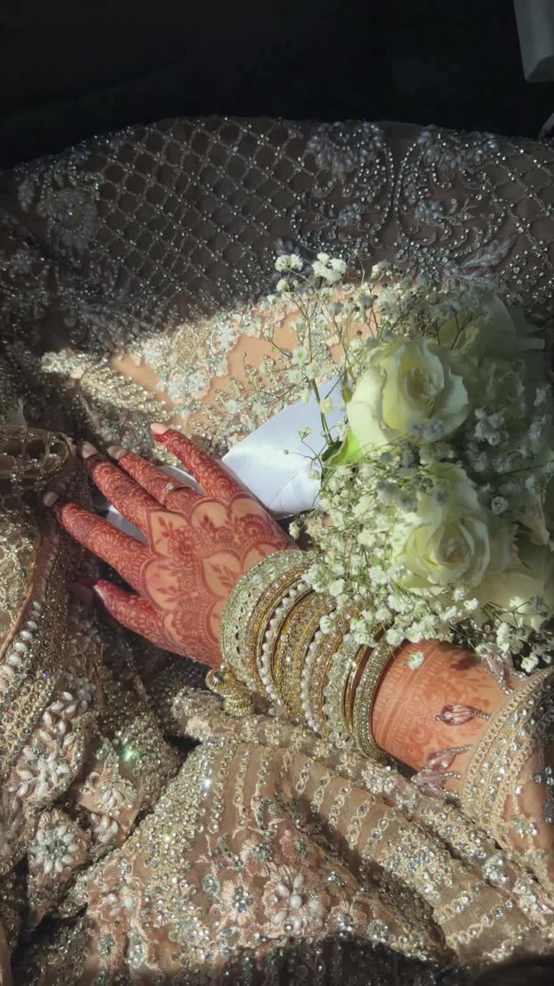 @Hennabyaroosa