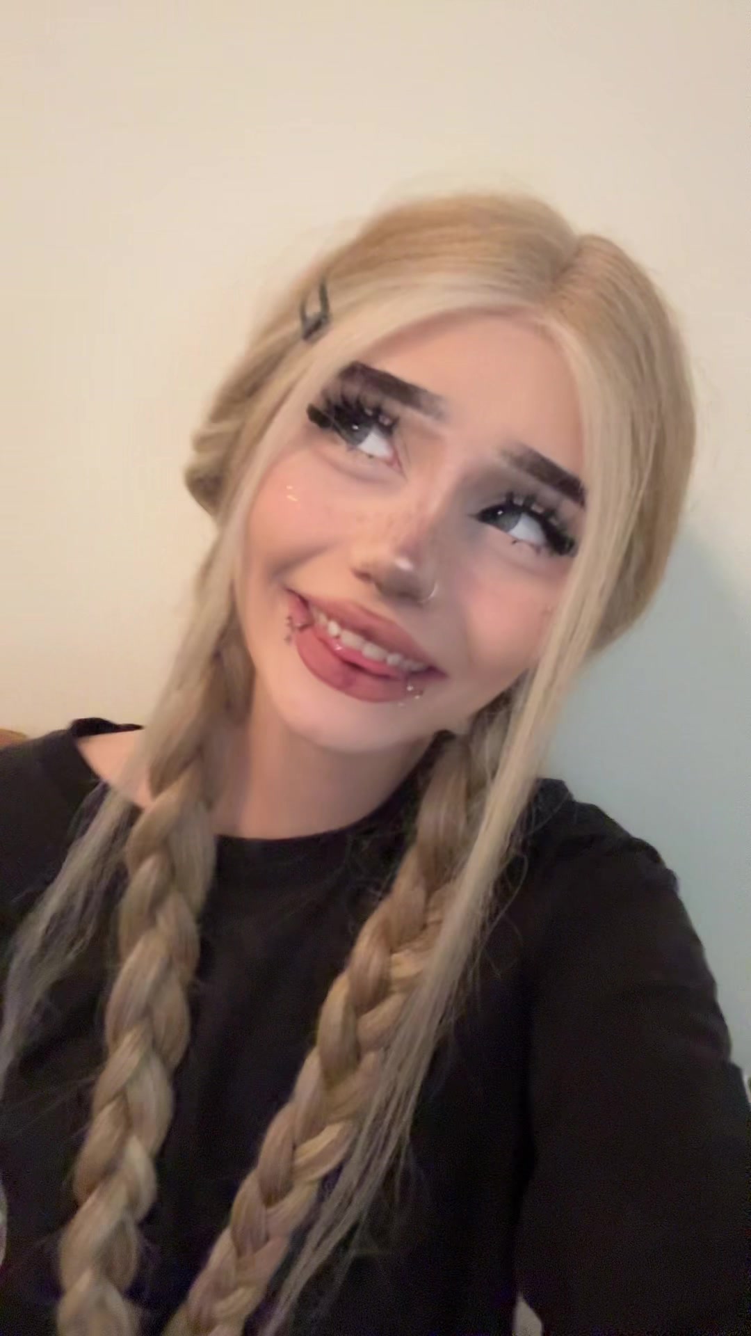 @Юлия👺🏴☠️