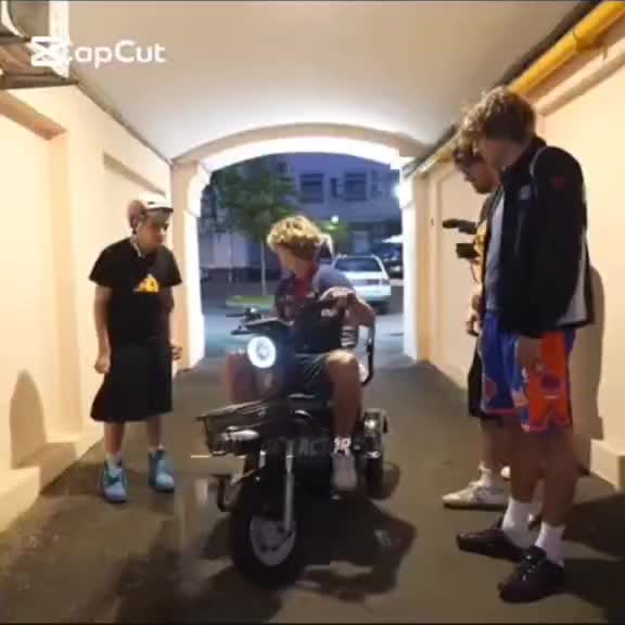 @☆𝒜𝑅𝐼𝒜𝒩𝒜☆