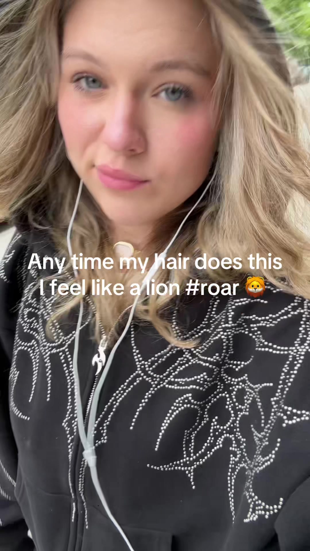 @leavesloneczkoalone