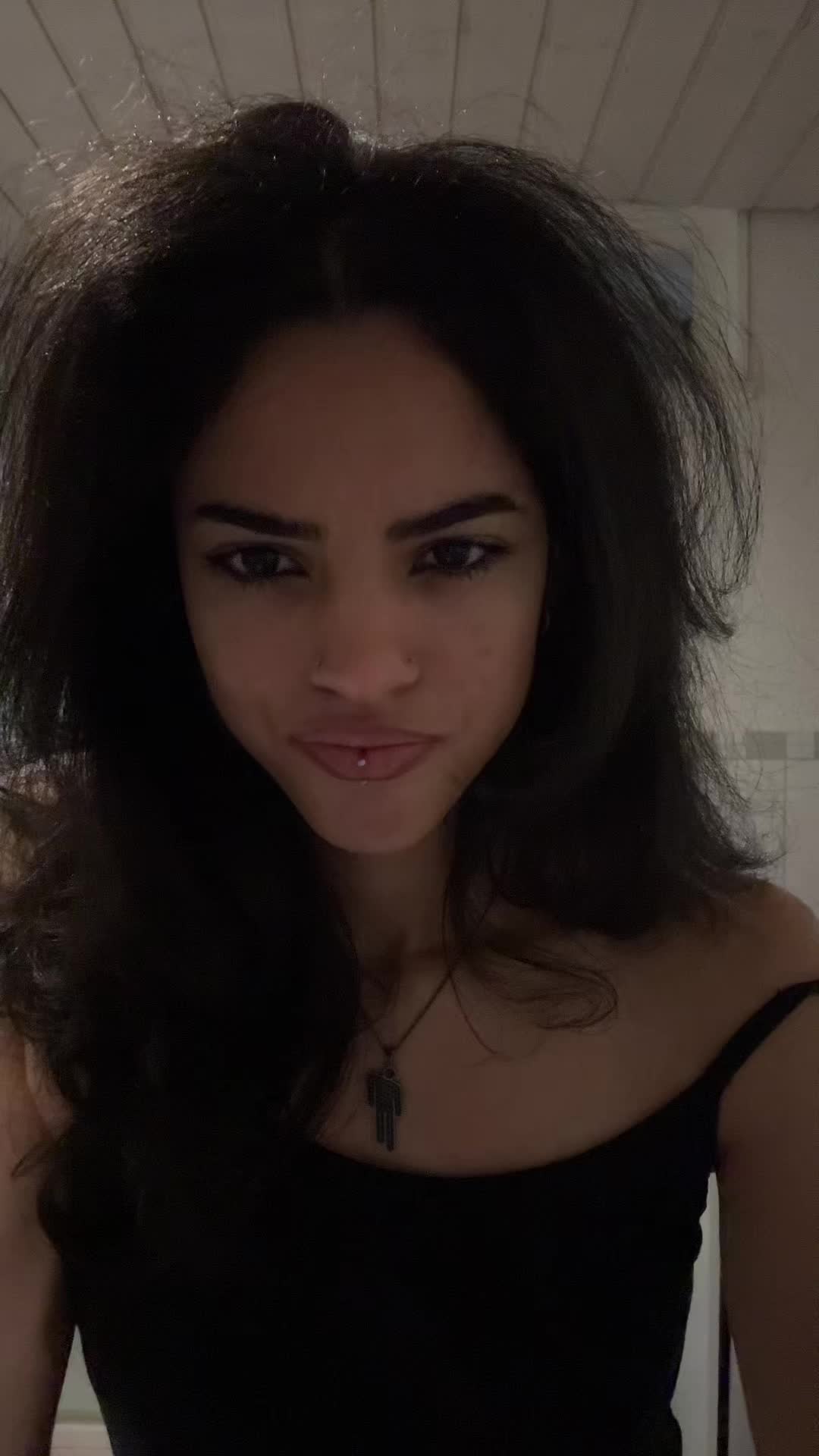 @Thaís