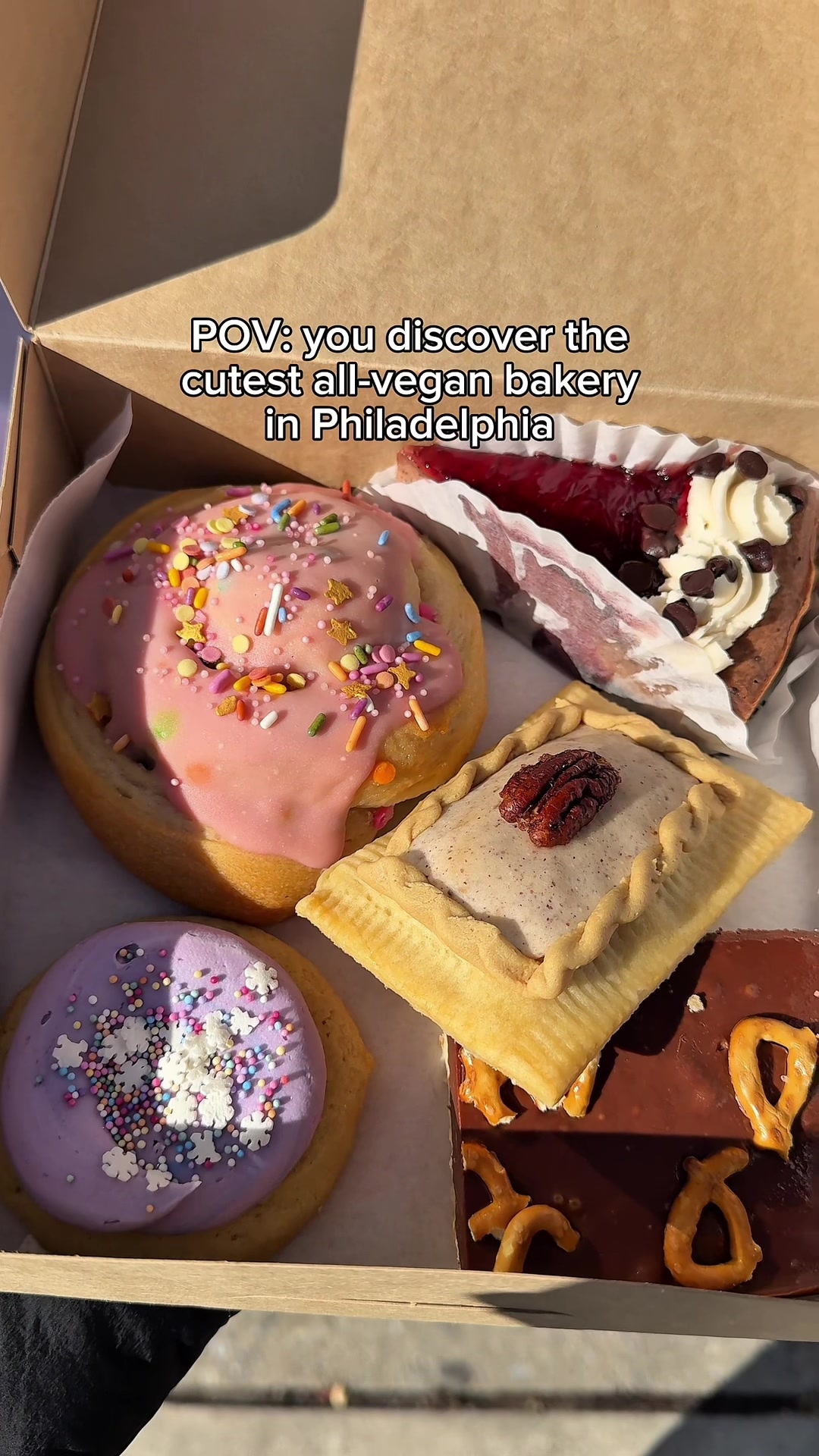 @maggieeatsvegan