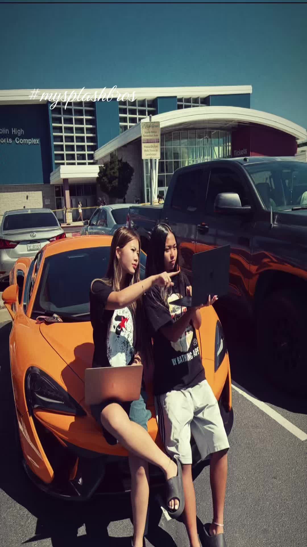 @ELLA CHAU