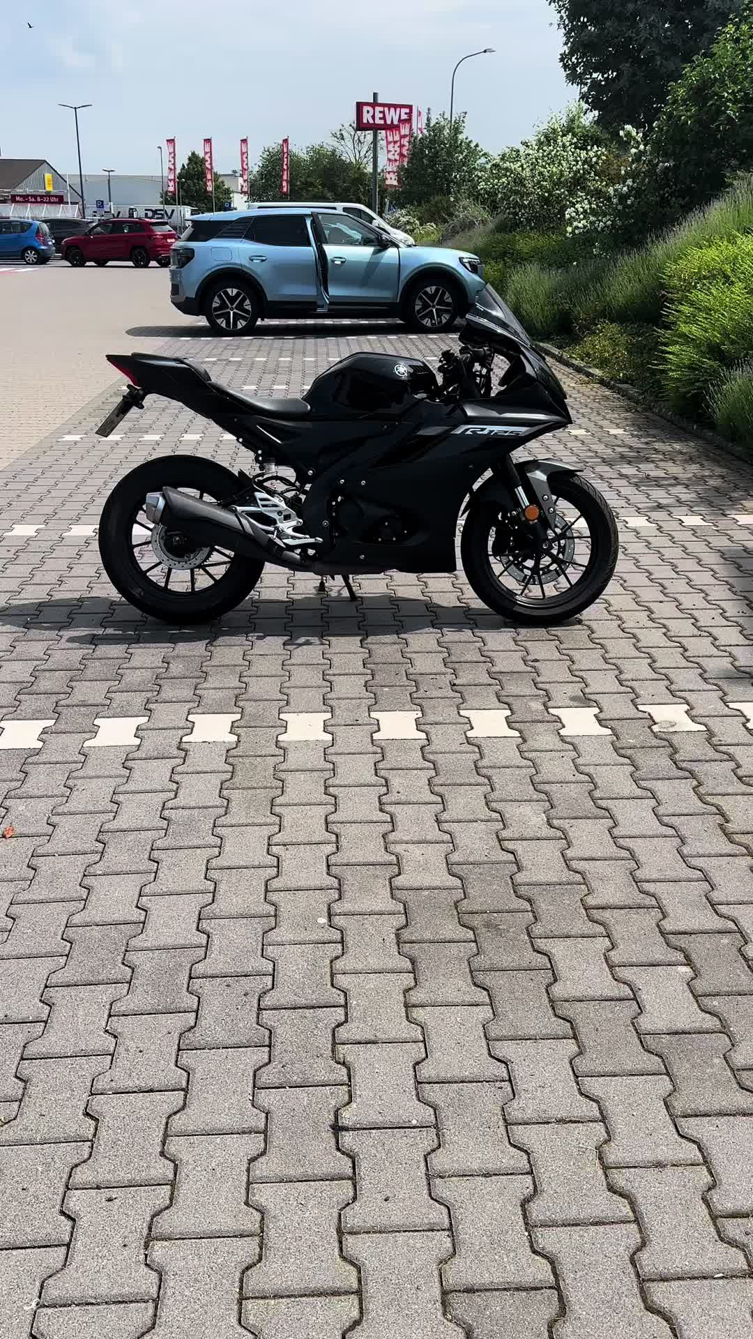 @motoyzfr