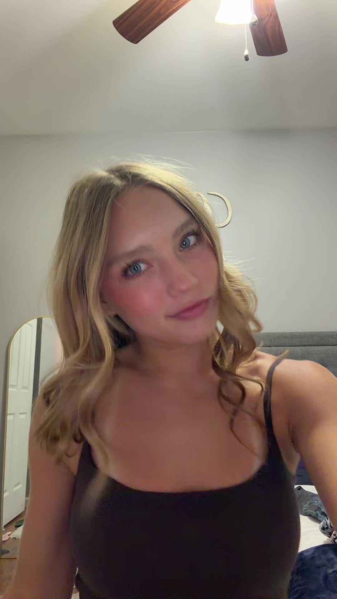 @applecrispbloom