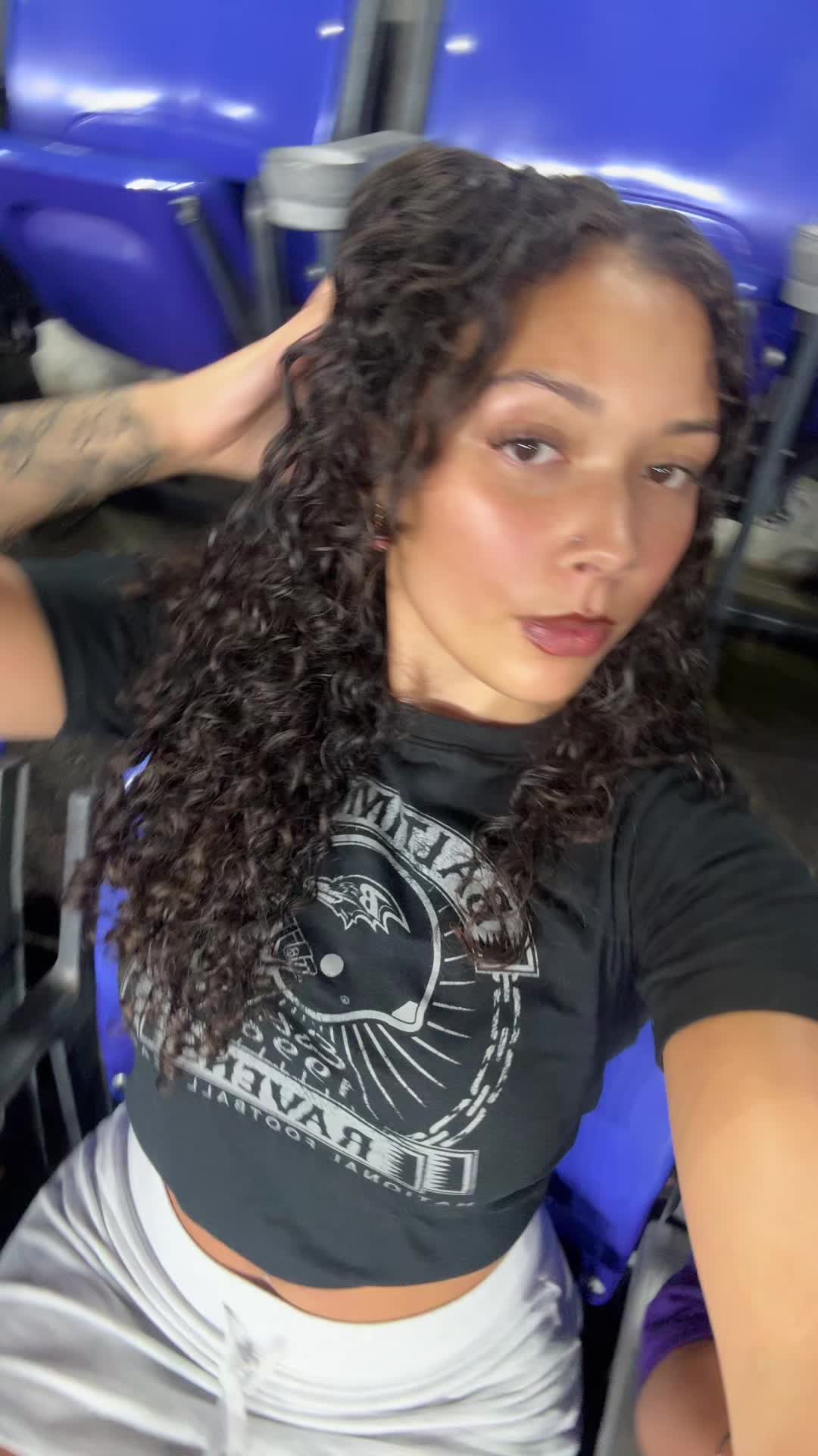 @Ava
