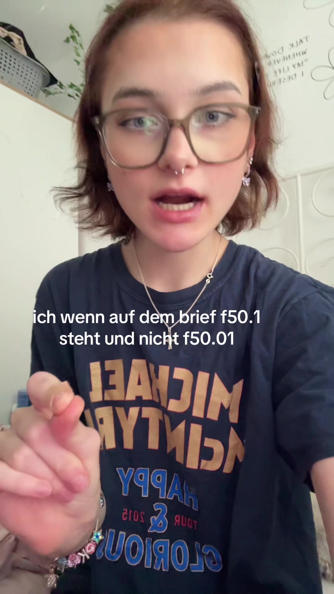 @￴