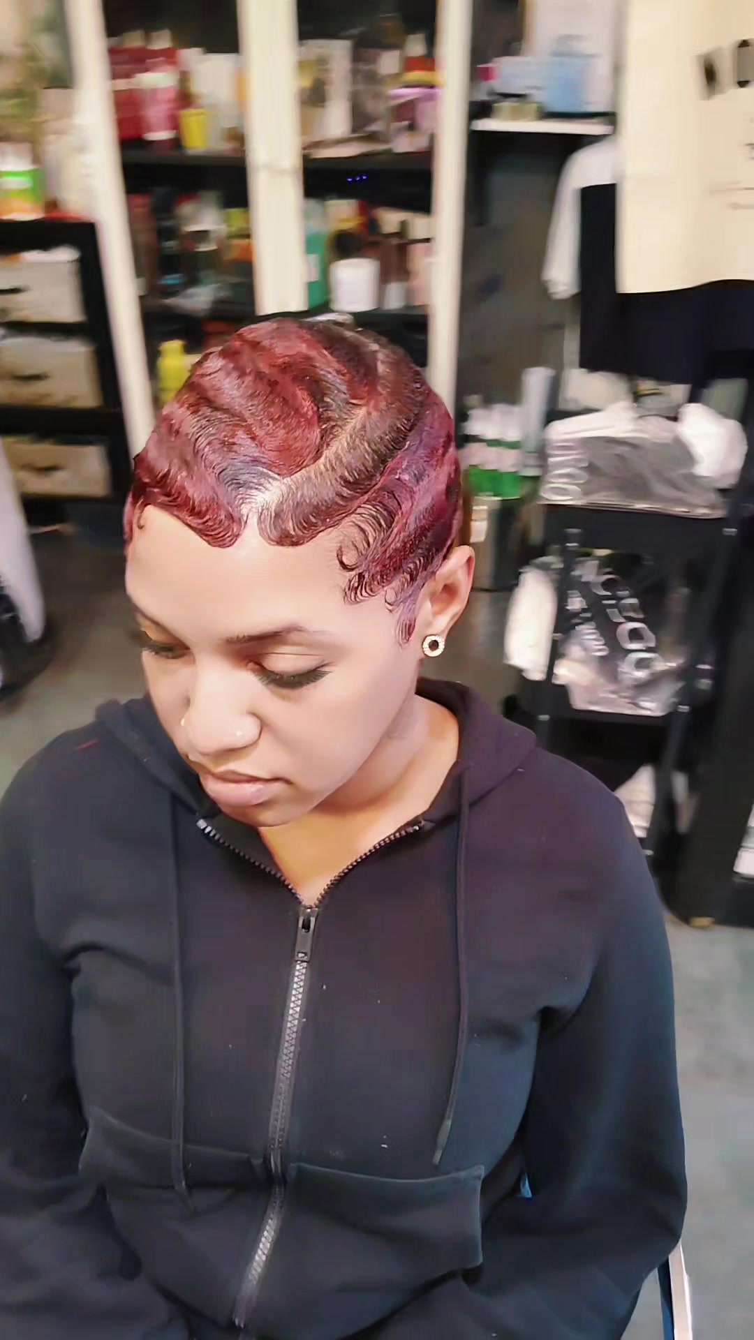 @Lisa's Hairzone