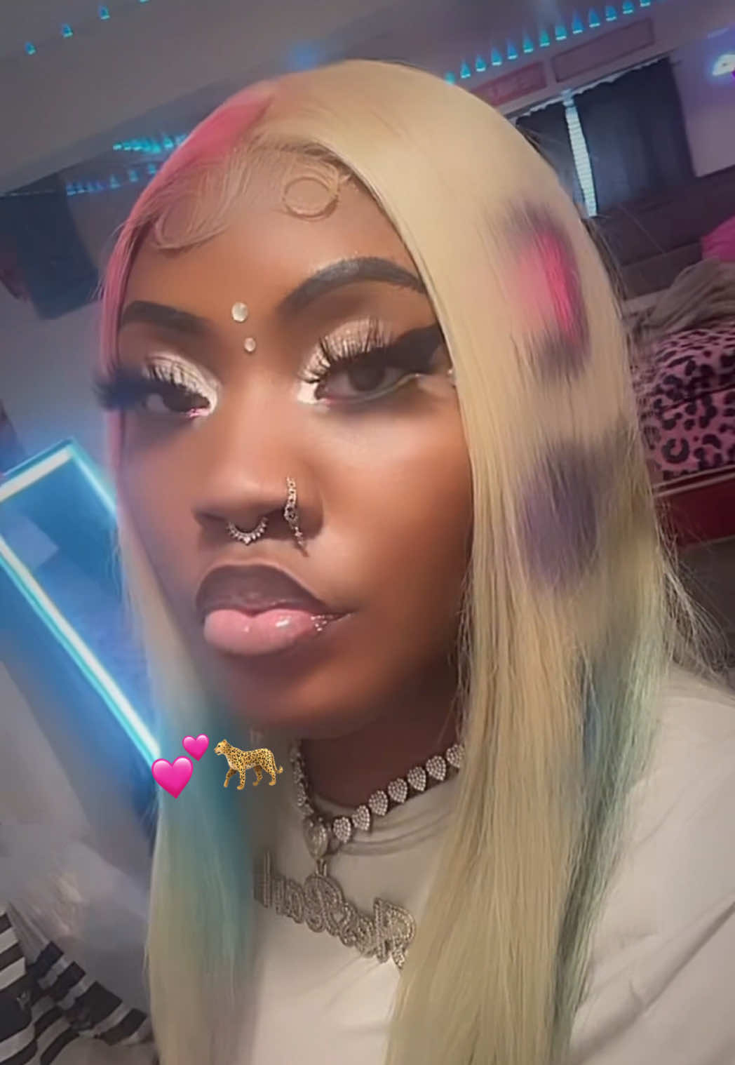 @𝐇𝐞&rsquo;𝐬🎀𝐁𝐚𝐫🦄𝐛𝐢𝐞