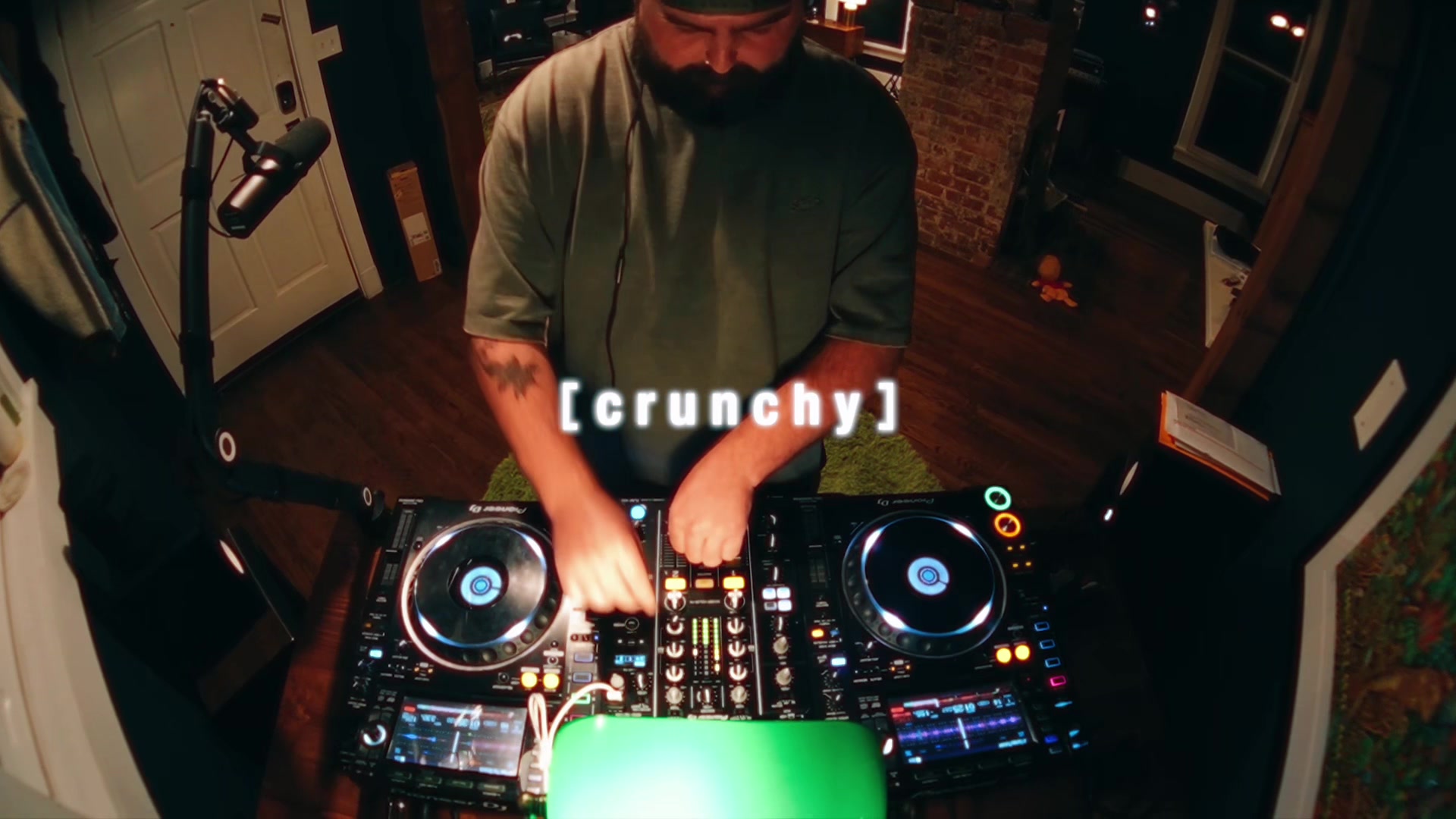 @The Crunchy Beat