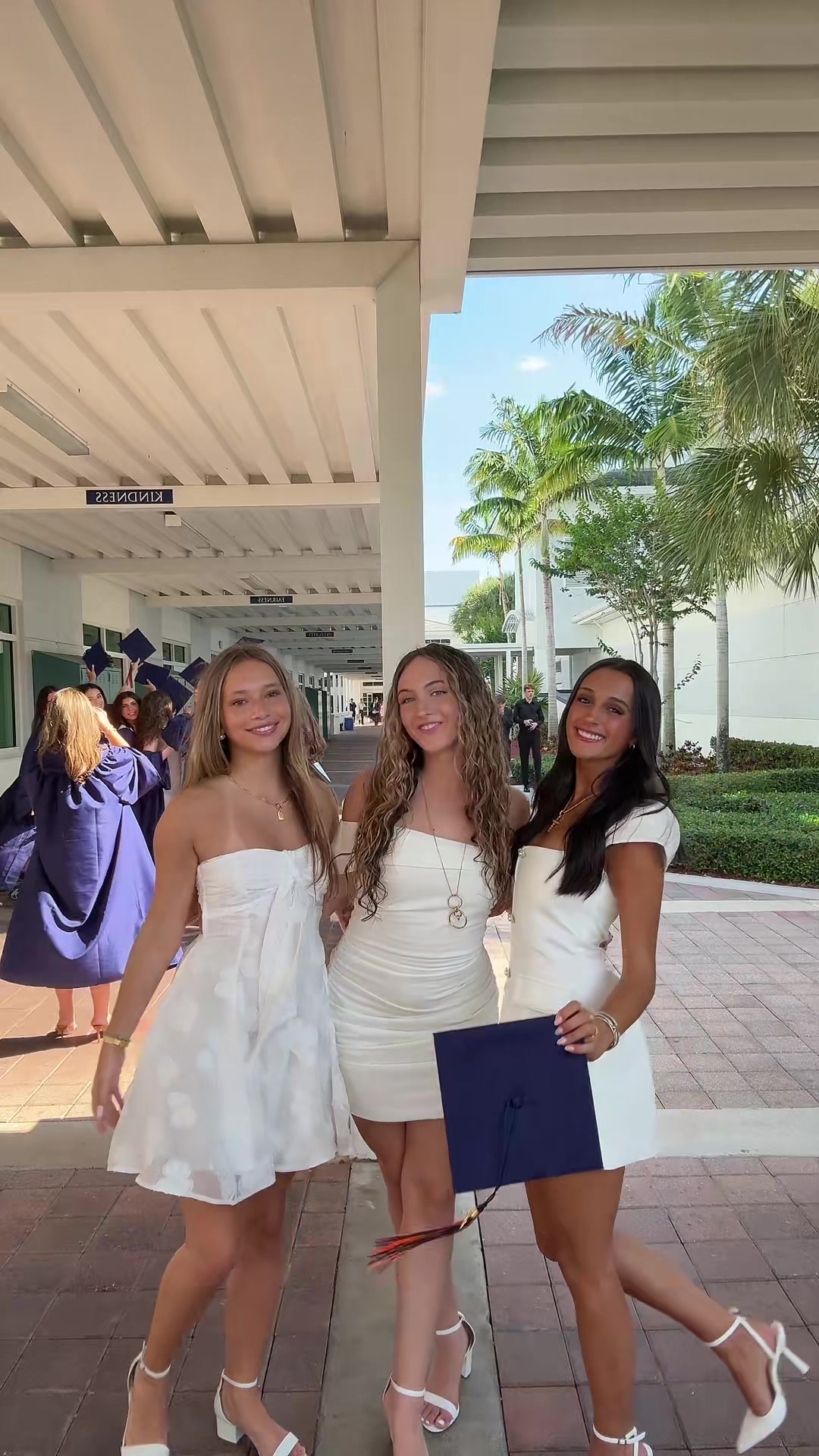 @avaluelleee
