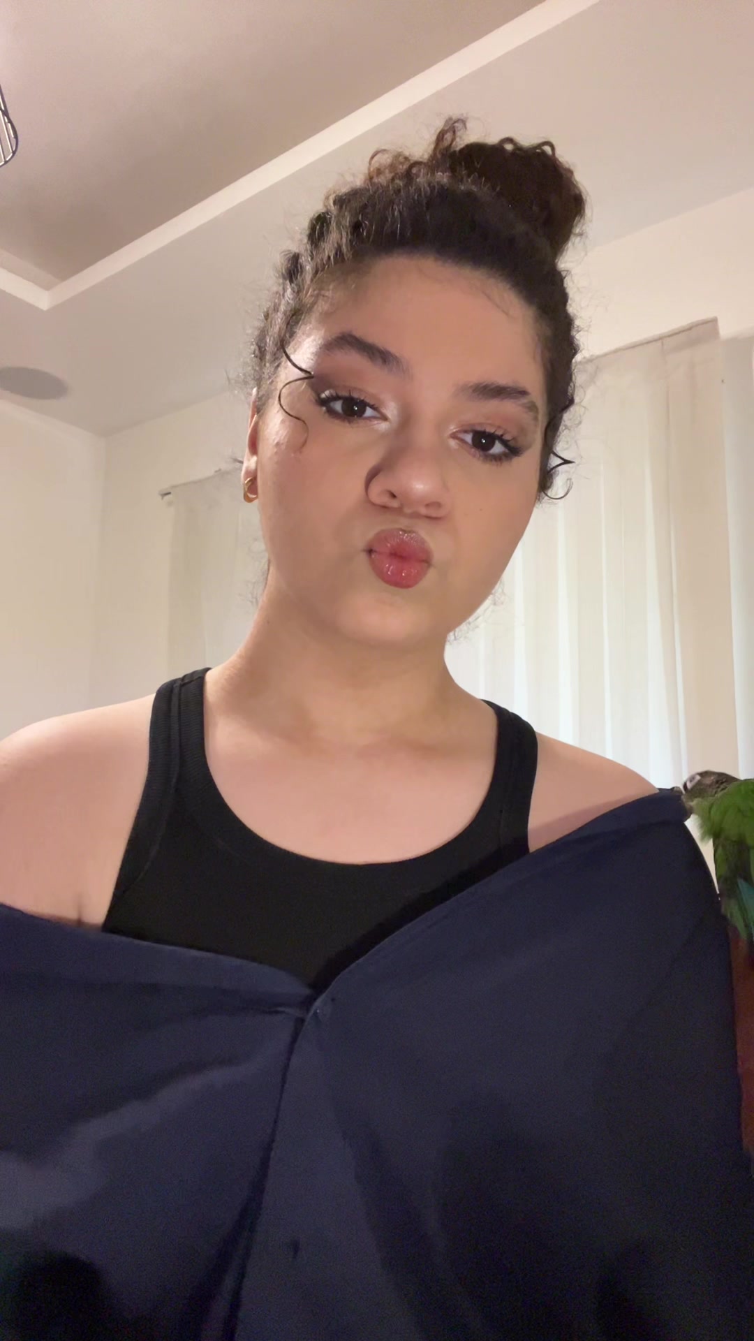 @Mehrsa
