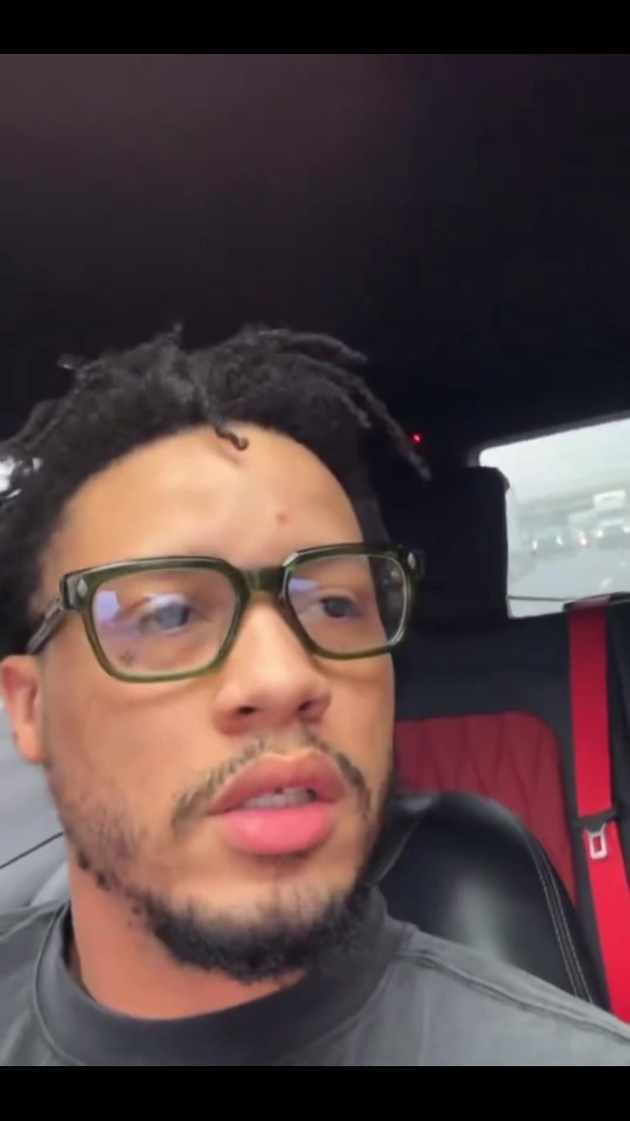 @Realdealslaps