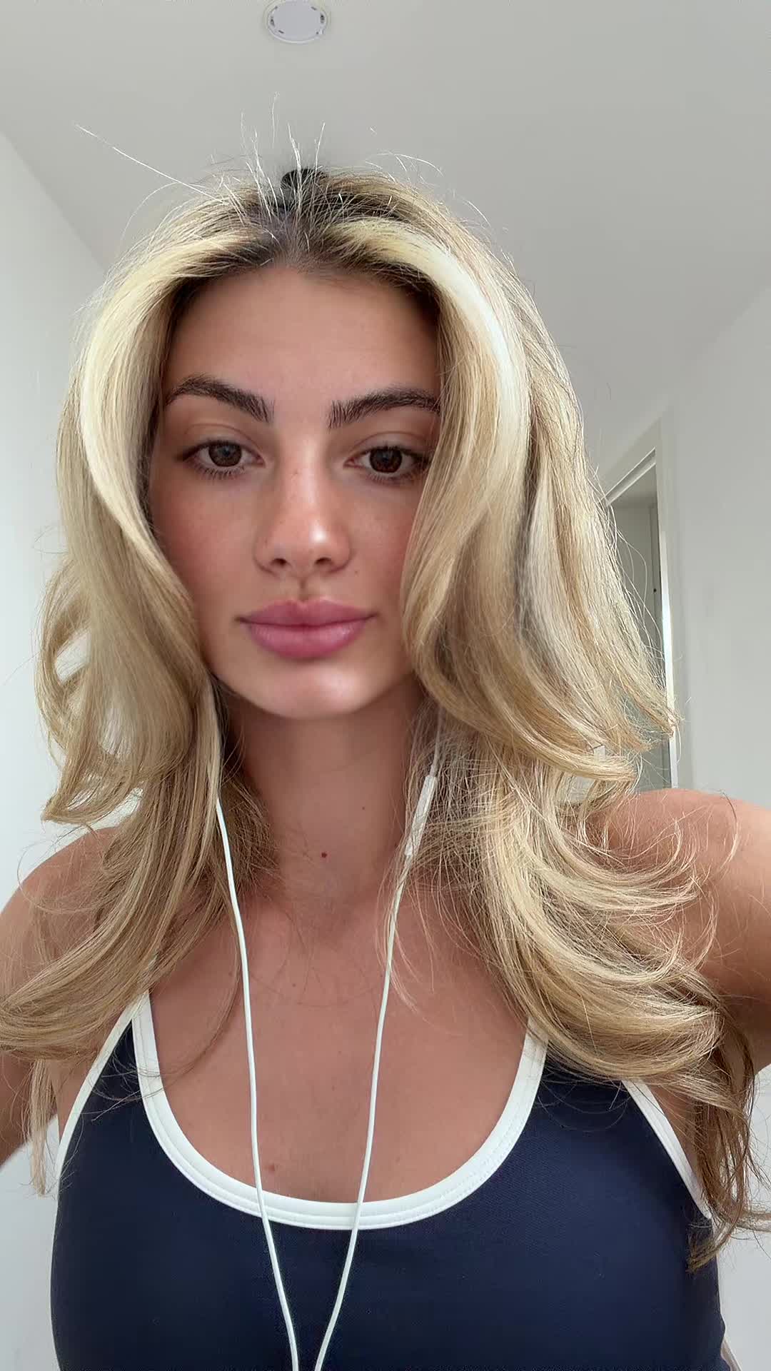 @Angelinadilara