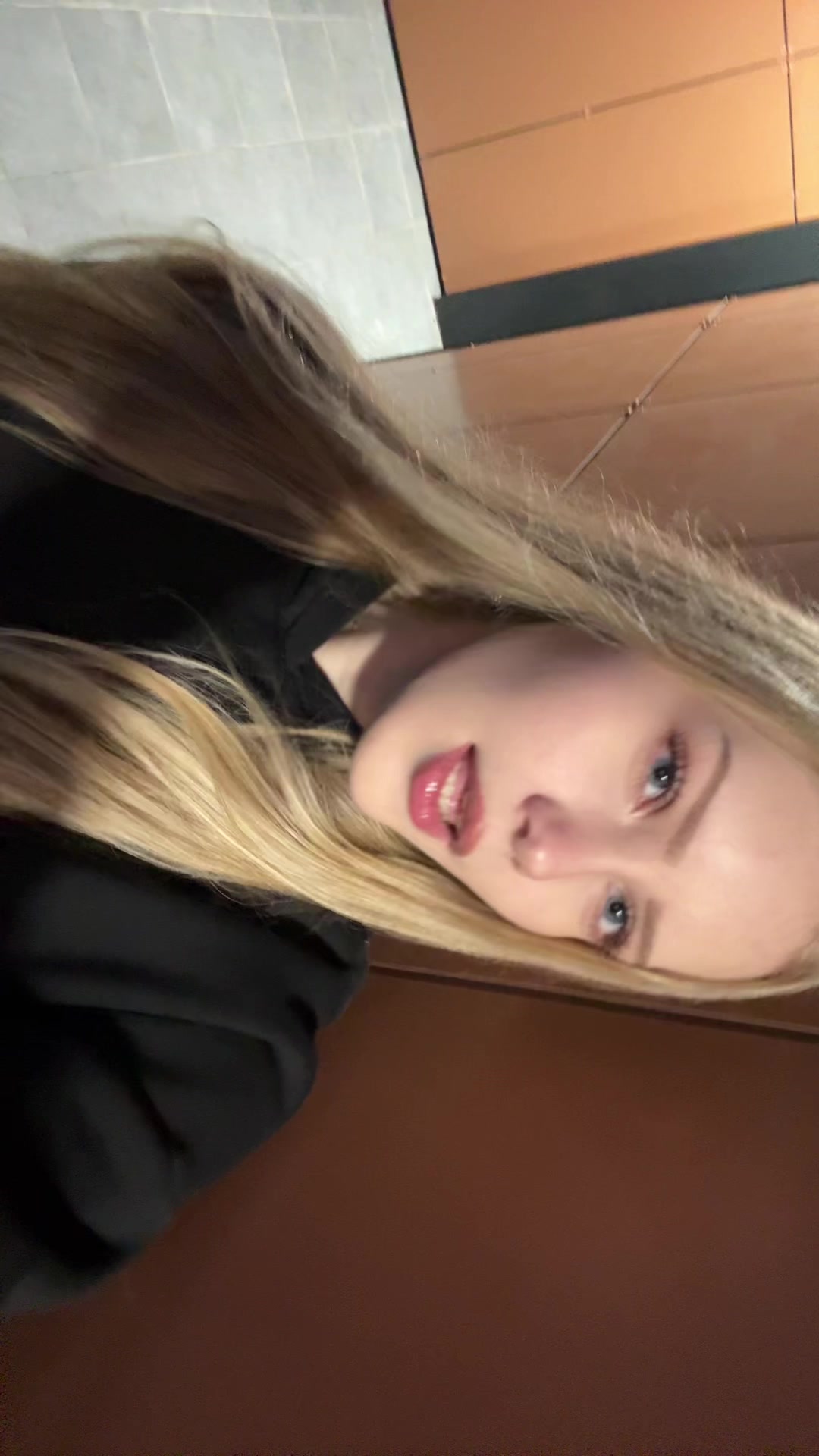 @anaais1
