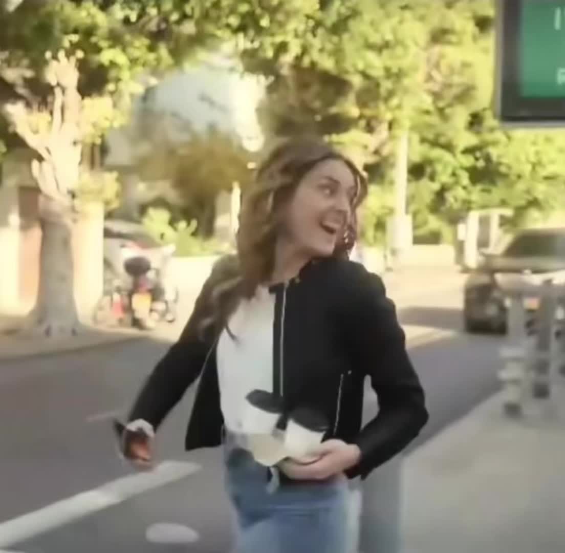 @elisastellino