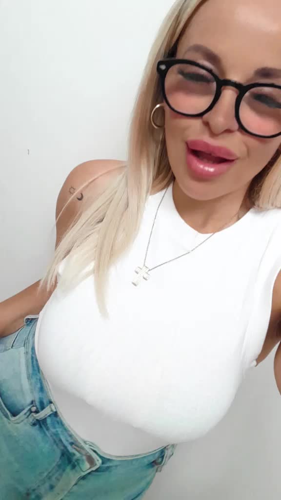 @Angela Auriemma