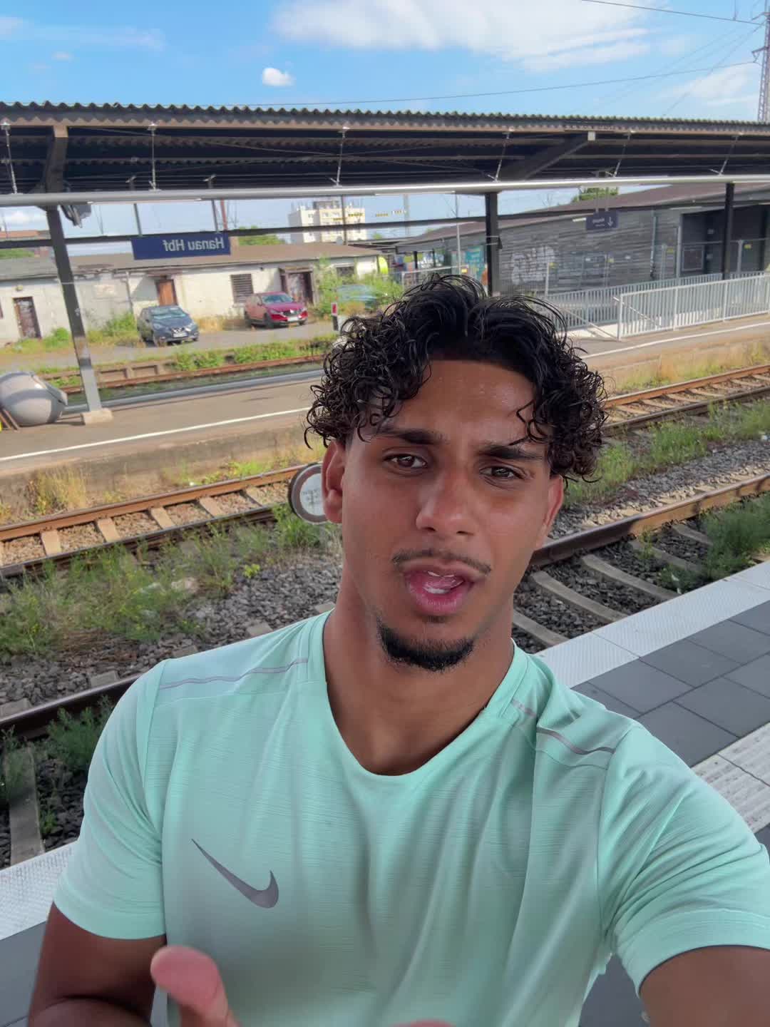 @𝒩𝒶𝒾𝓂🦍