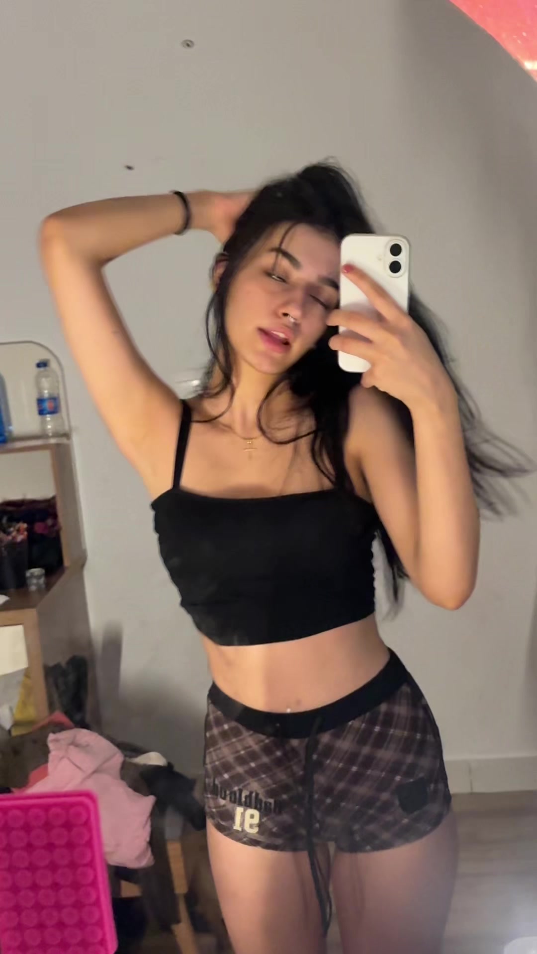 @nikaakarimi