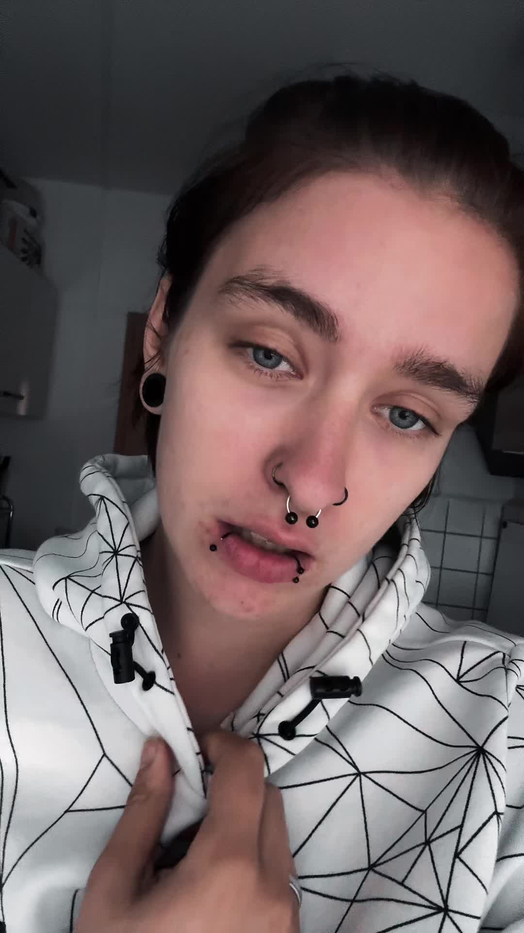 @Mäx