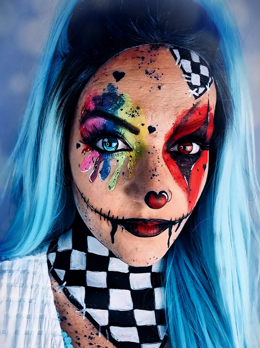 @🖤QυєєηOfƜαя🖤