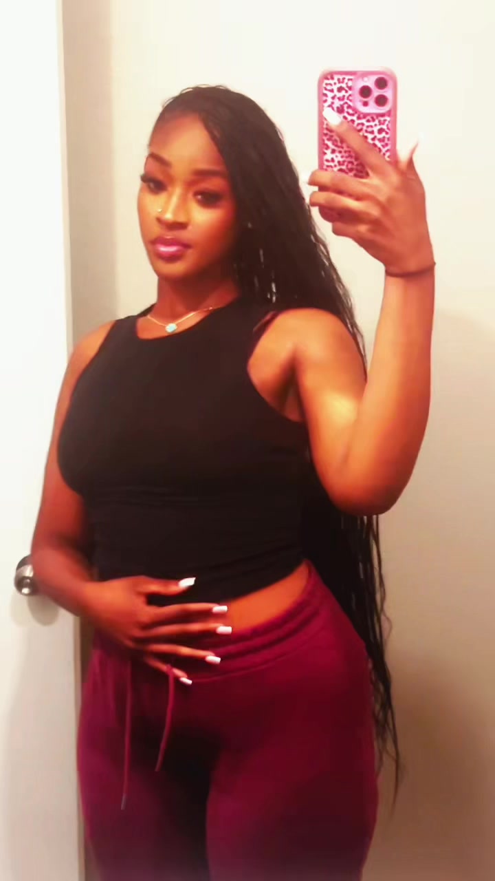 @i love pretty girls 🫦.