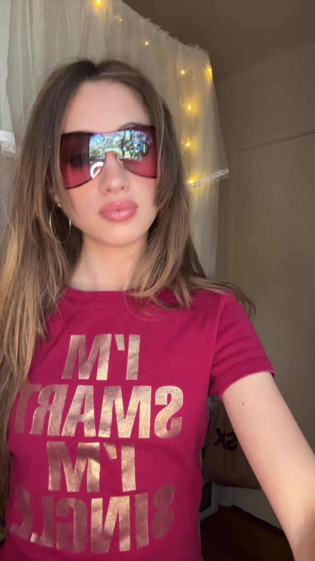@𝐸𝓈𝓉𝒽𝑒𝓇 𝐹𝓇𝒶𝓎𝒹𝒶 🧁