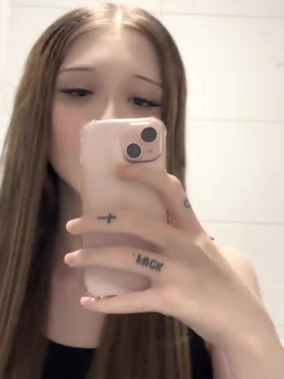 @𝒶𝓁𝒾𝓈𝒶