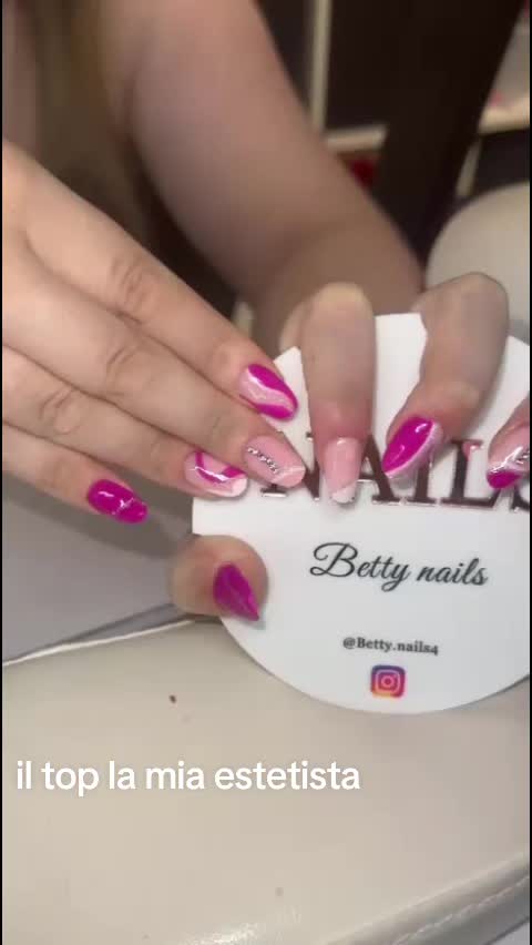 @Angelica Colella
