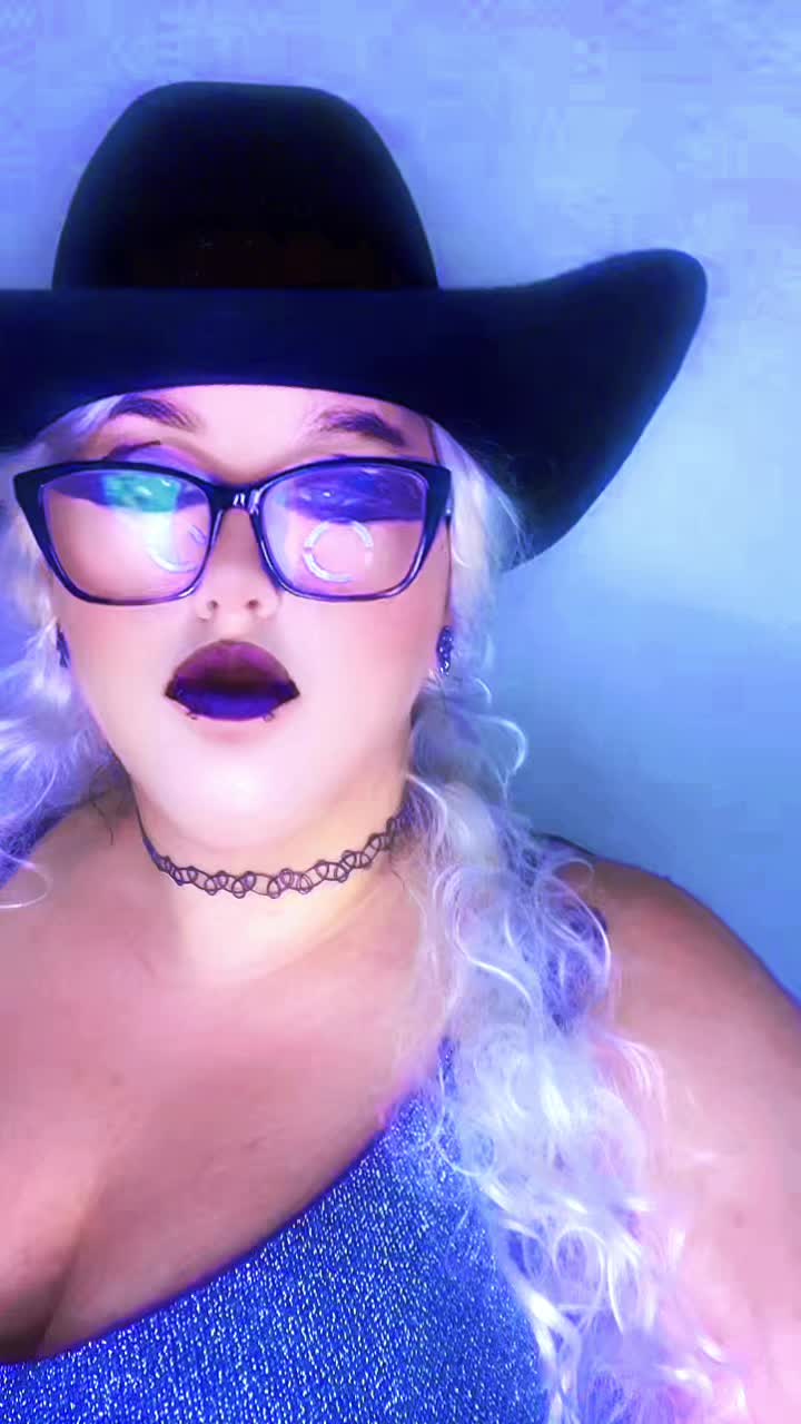@sp00ky_treats