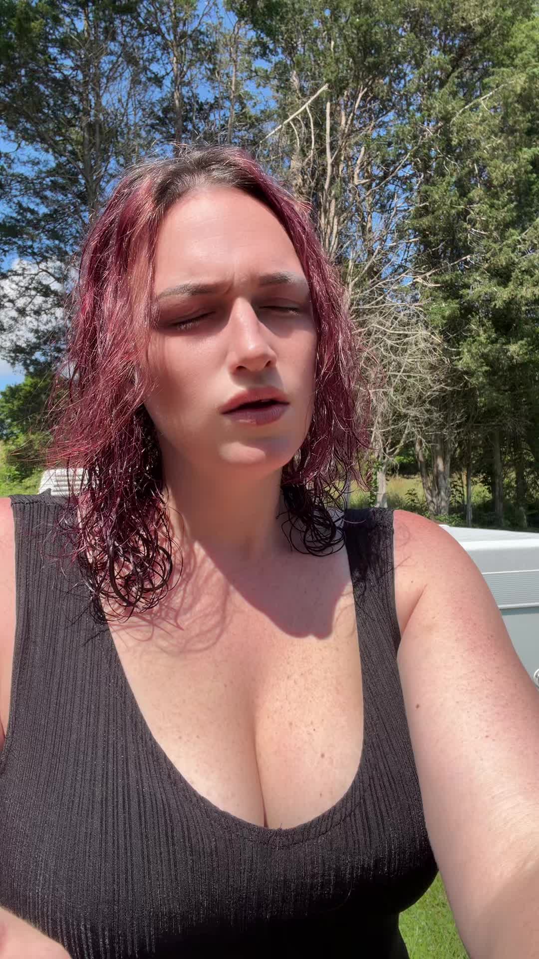 @Rosesarered