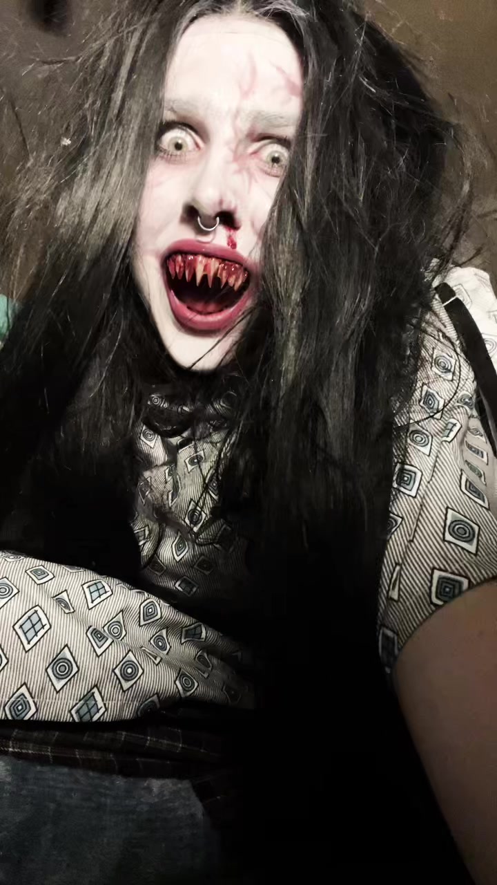 @cr1ms0n_💉