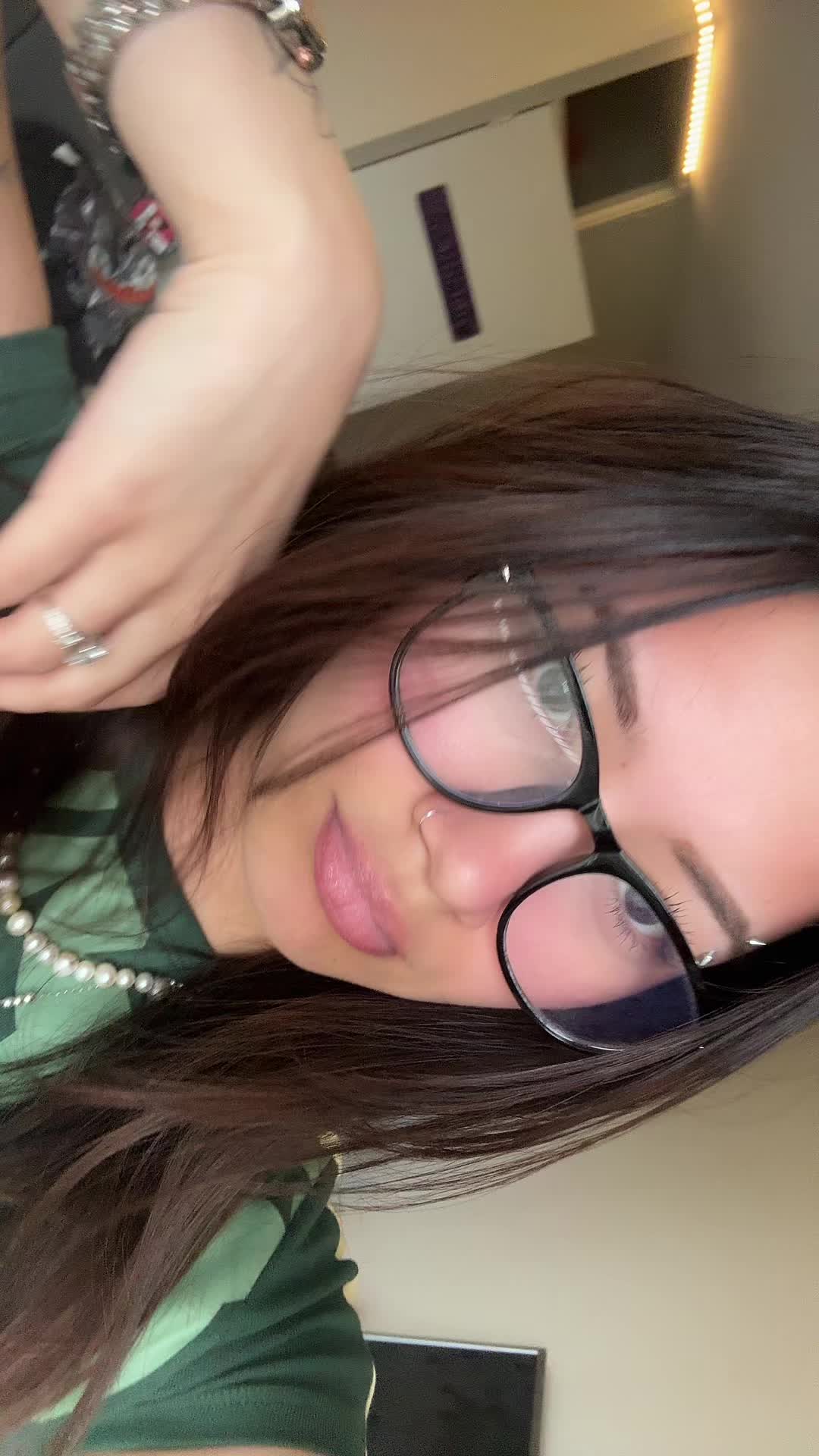 @๐.