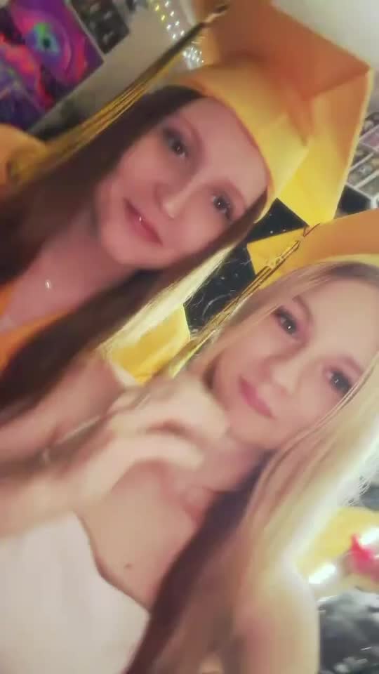 @✮